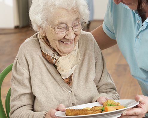 Gut ernährt im Alter und bei Demenz